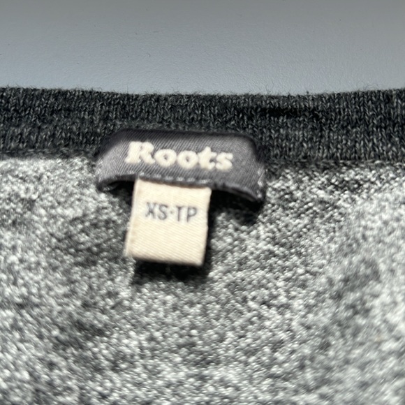 Roots cardigan in salt and pepper - Picture 5 of 6